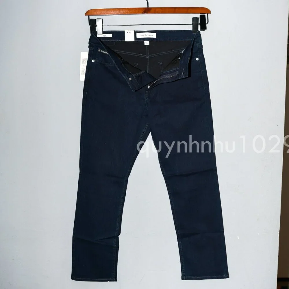 Calvin Klein Men's Denim Jean Straight Fit Stretch Denim Coin Pocket